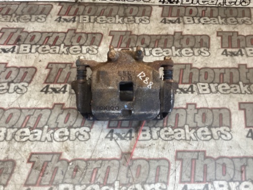 MITSUBISHI L200 S5 RIGHT FRONT BRAKE CALIPER AND CARRIER 15-19